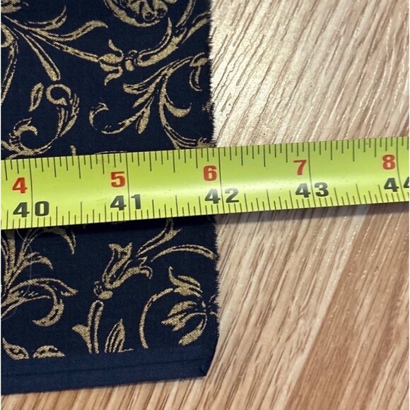 Cranston Print Works VIP Screen Print Fabric 42" X 44" Black Gold Floral Pattern - Picture 8 of 8